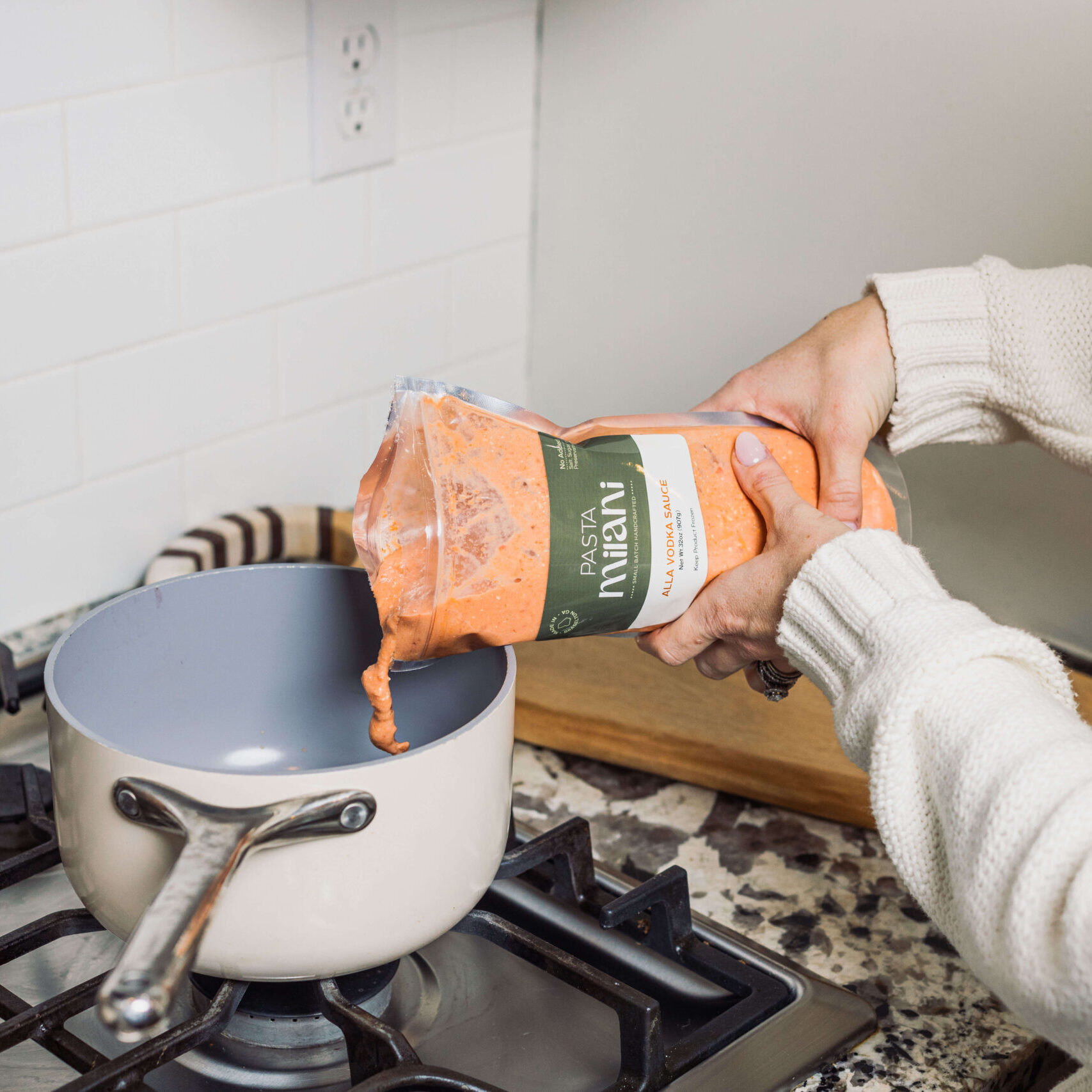 011225_Pasta_Milani_Kitchen_Lifestyle-7655