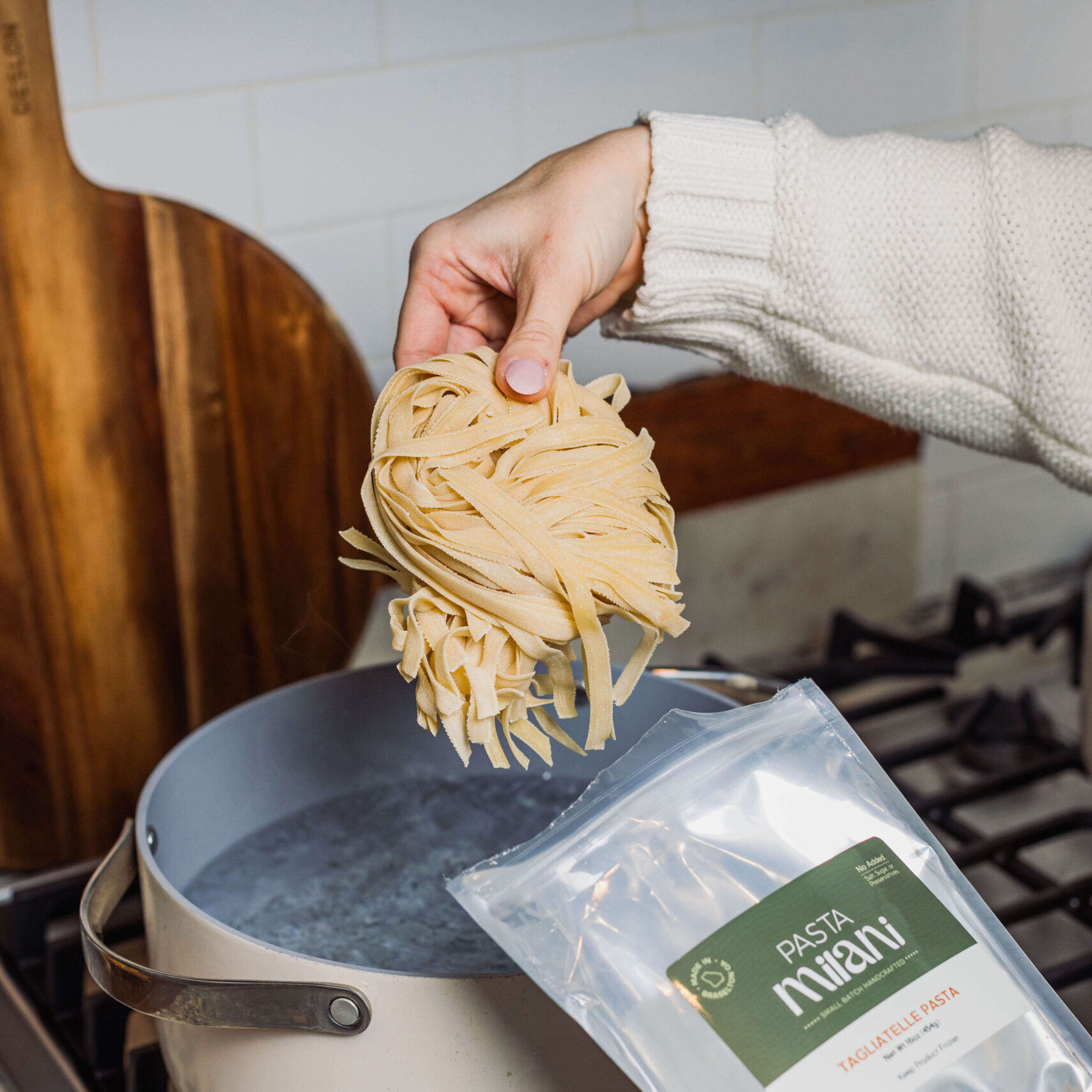 011225_Pasta_Milani_Kitchen_Lifestyle-7729
